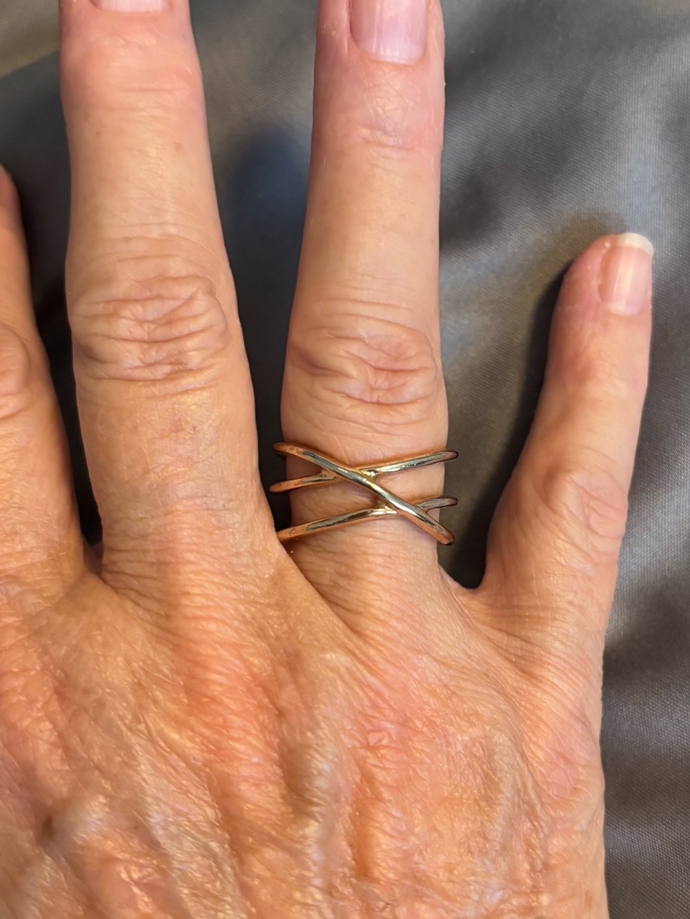 Elegant Crisscross Rose Gold Ring